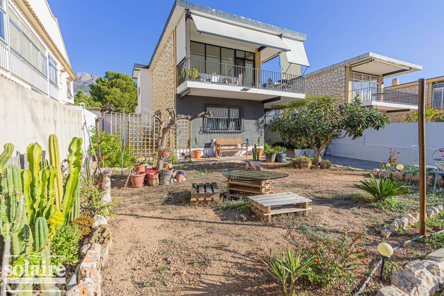 3 makuuhuone Huvila vuokrattavana paikassa Altea mukana 
autotalli - 1 500 € (Ref: 8088899)