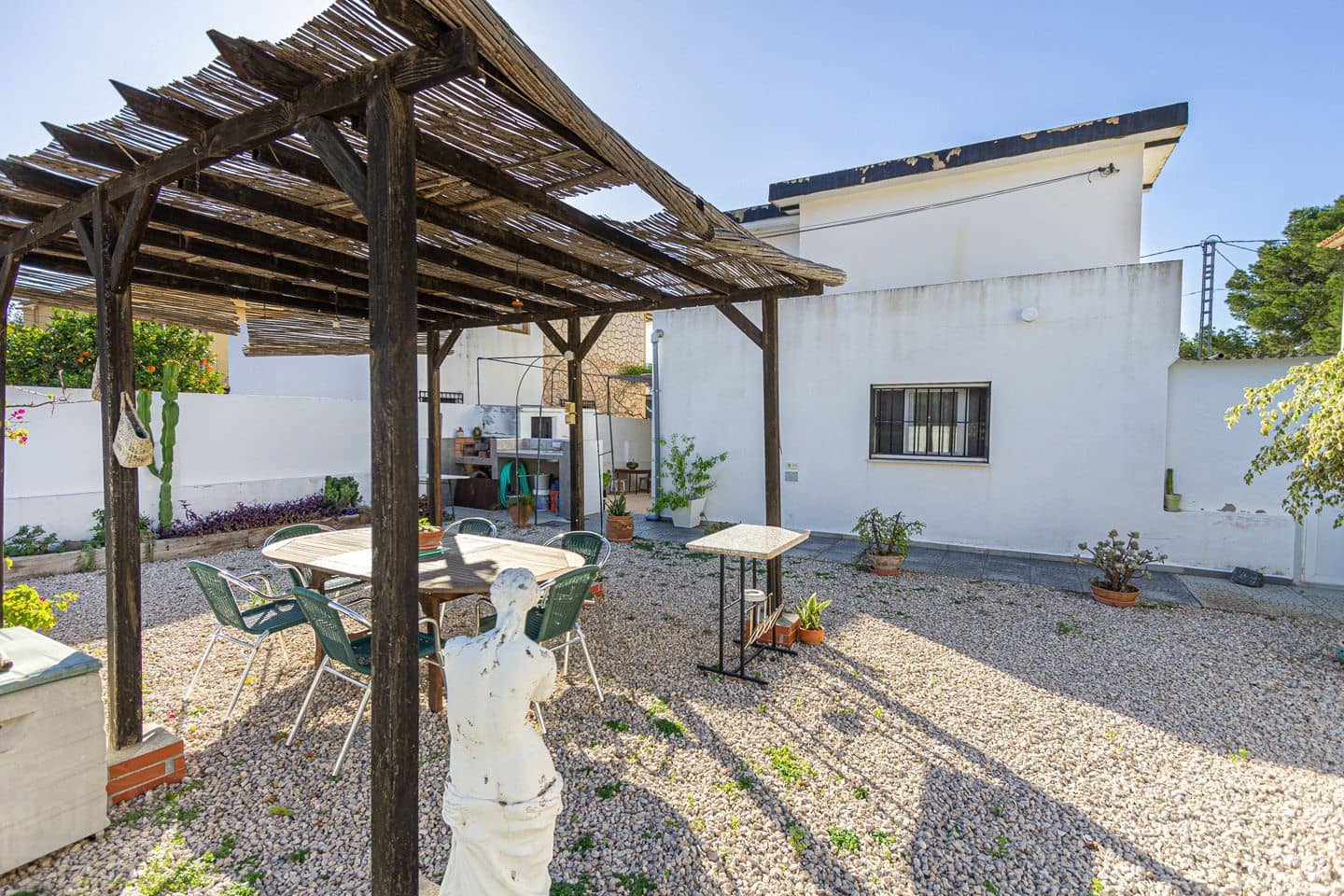 3 makuuhuone Huvila vuokrattavana paikassa Altea mukana 
autotalli - 1 500 € (Ref: 8088899)