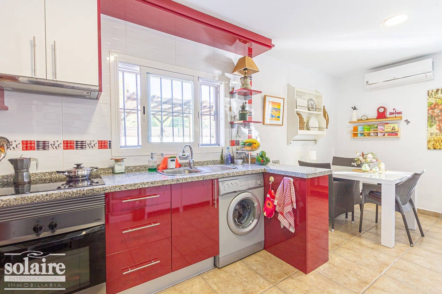 3 makuuhuone Huvila vuokrattavana paikassa Altea mukana 
autotalli - 1 500 € (Ref: 8088899)