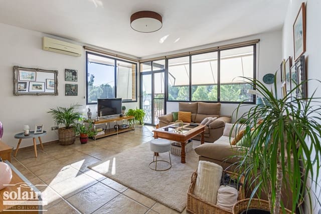 3 makuuhuone Huvila vuokrattavana paikassa Altea mukana 
autotalli - 1 500 € (Ref: 8088899)