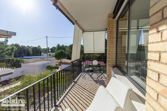 3 makuuhuone Huvila vuokrattavana paikassa Altea mukana 
autotalli - 1 500 € (Ref: 8088899)