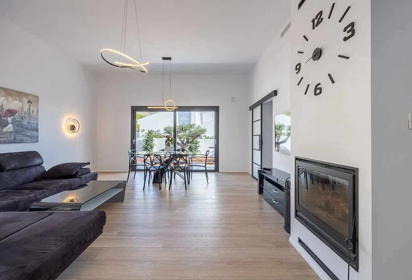 4 bedroom Villa for sale in Altea with pool garage - € 995,000 (Ref: 8529289)