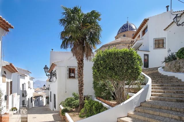 3 bedroom Townhouse for sale in Altea with garage - € 780,000 (Ref: 9076103)