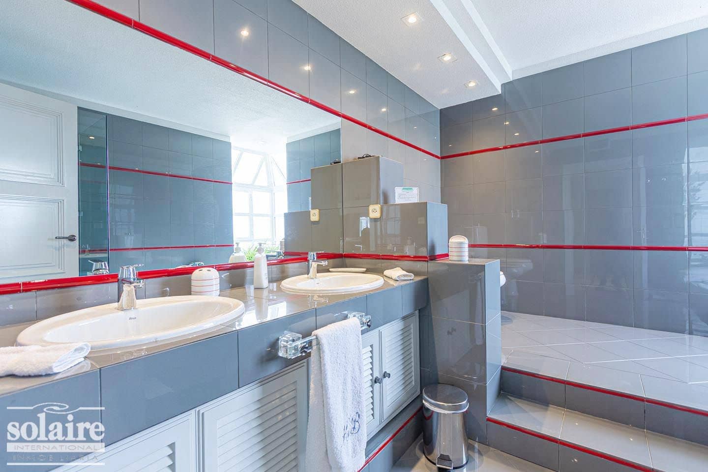 7 bedroom Villa for sale in Altea with pool garage - € 2,100,000 (Ref: 9337566)