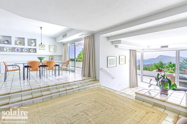 7 bedroom Villa for sale in Altea with pool garage - € 2,100,000 (Ref: 9337566)