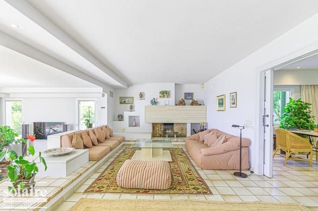 7 bedroom Villa for sale in Altea with pool garage - € 2,100,000 (Ref: 9337566)