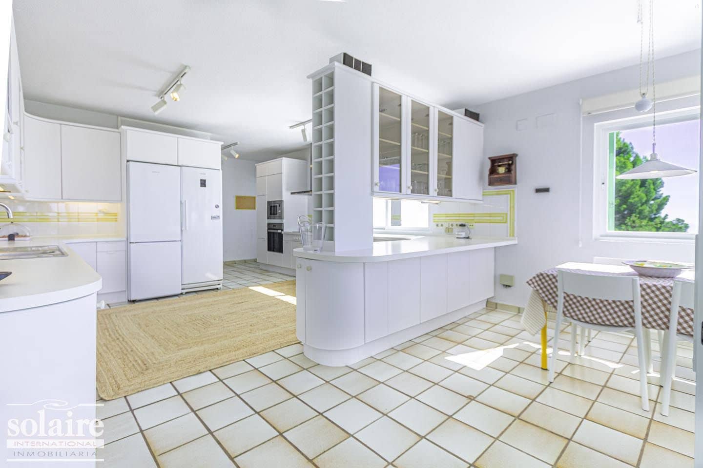 7 bedroom Villa for sale in Altea with pool garage - € 2,100,000 (Ref: 9337566)