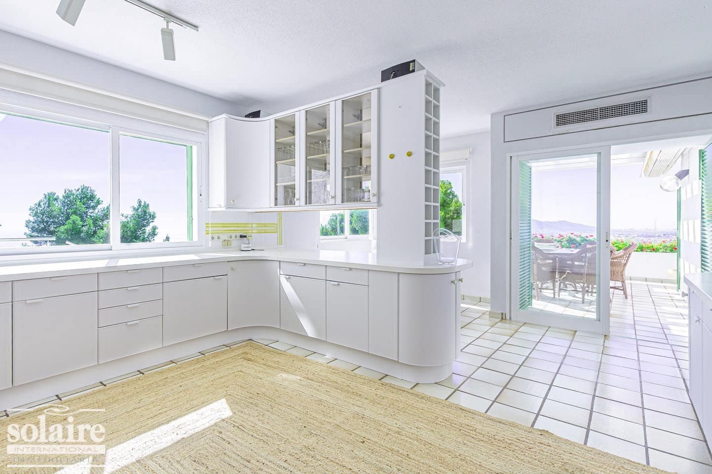 7 bedroom Villa for sale in Altea with pool garage - € 2,100,000 (Ref: 9337566)