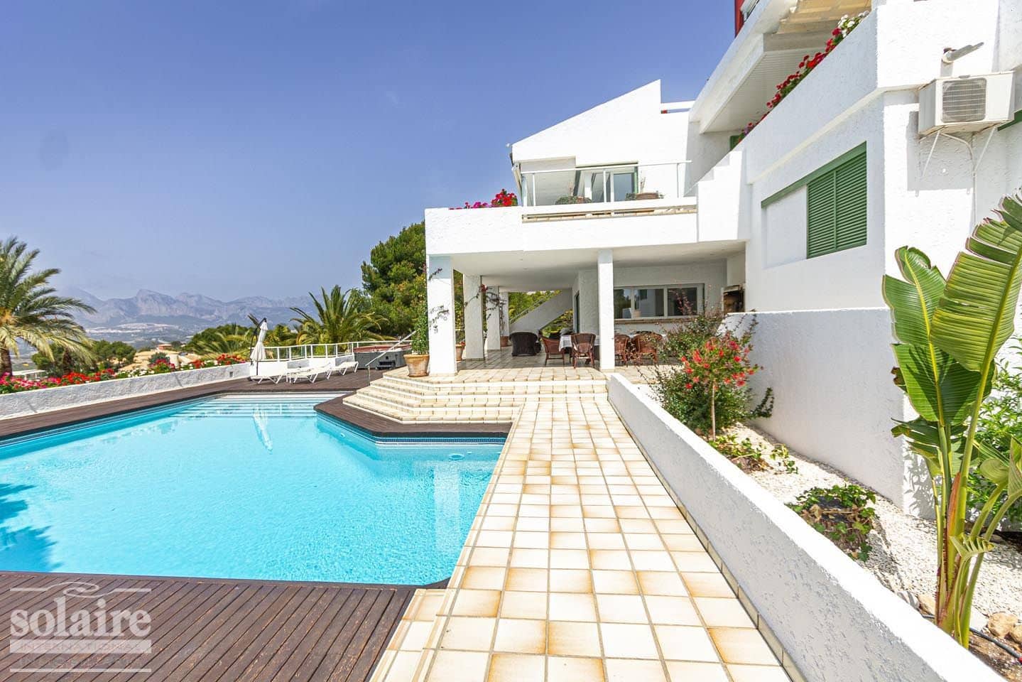 7 bedroom Villa for sale in Altea with pool garage - € 2,100,000 (Ref: 9337566)