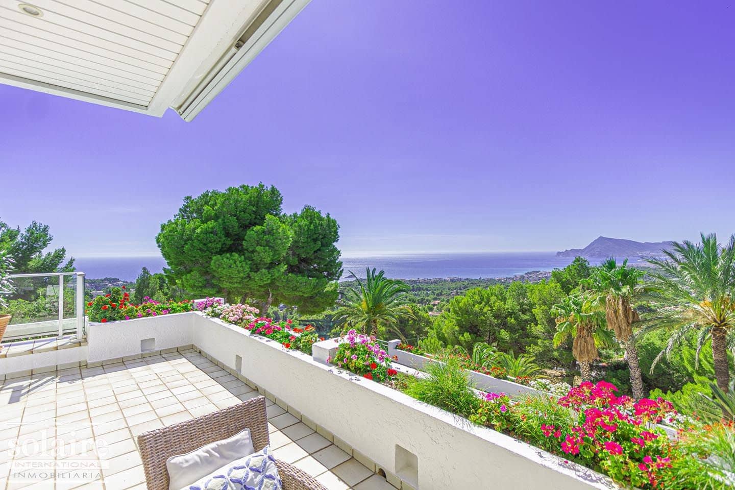 7 bedroom Villa for sale in Altea with pool garage - € 2,100,000 (Ref: 9337566)