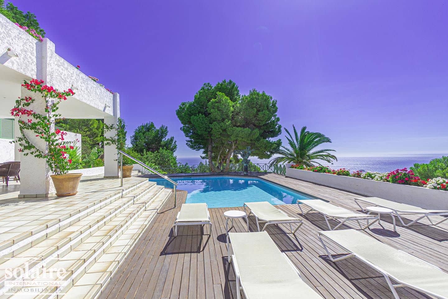 7 bedroom Villa for sale in Altea with pool garage - € 2,100,000 (Ref: 9337566)
