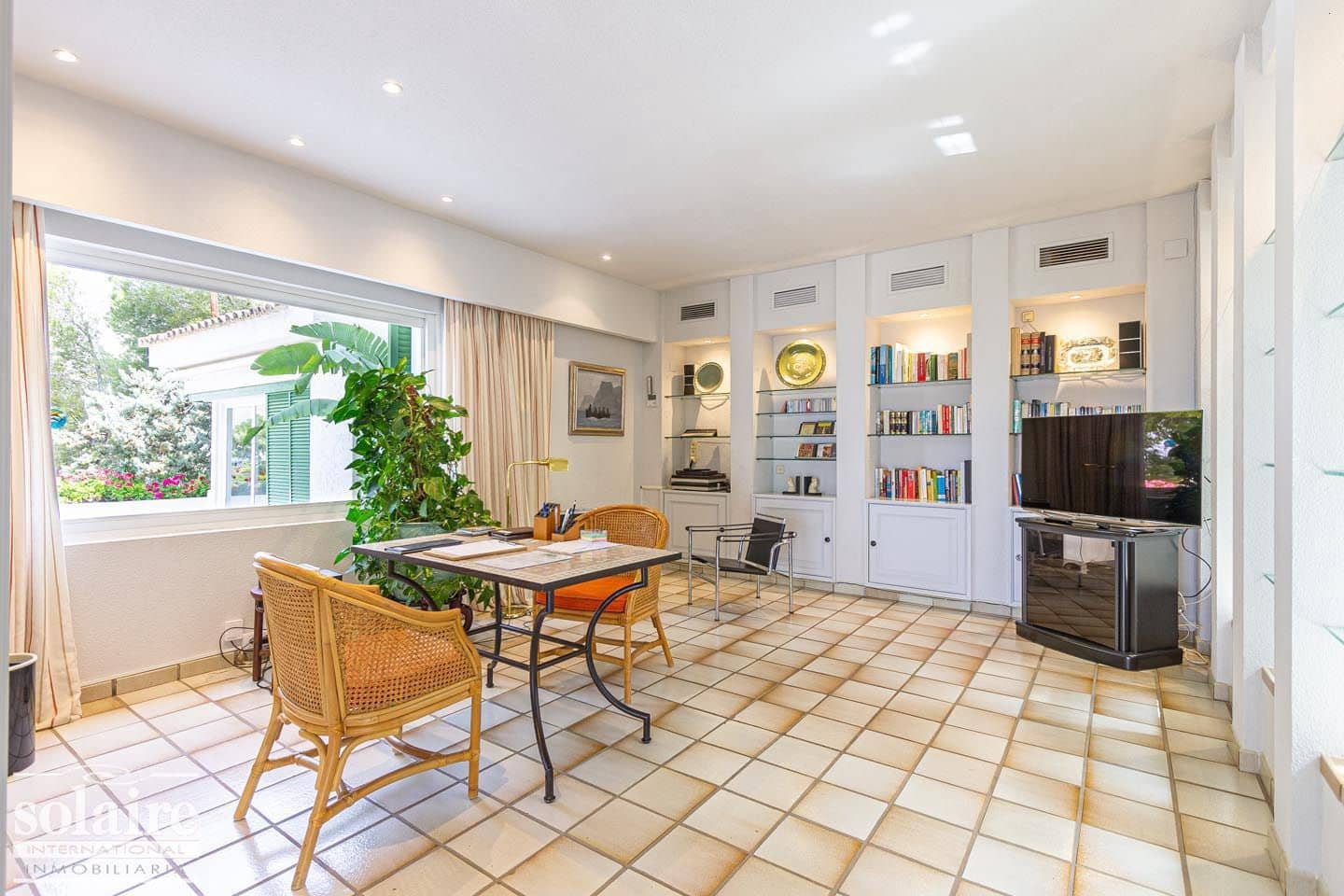 7 bedroom Villa for sale in Altea with pool garage - € 2,100,000 (Ref: 9337566)