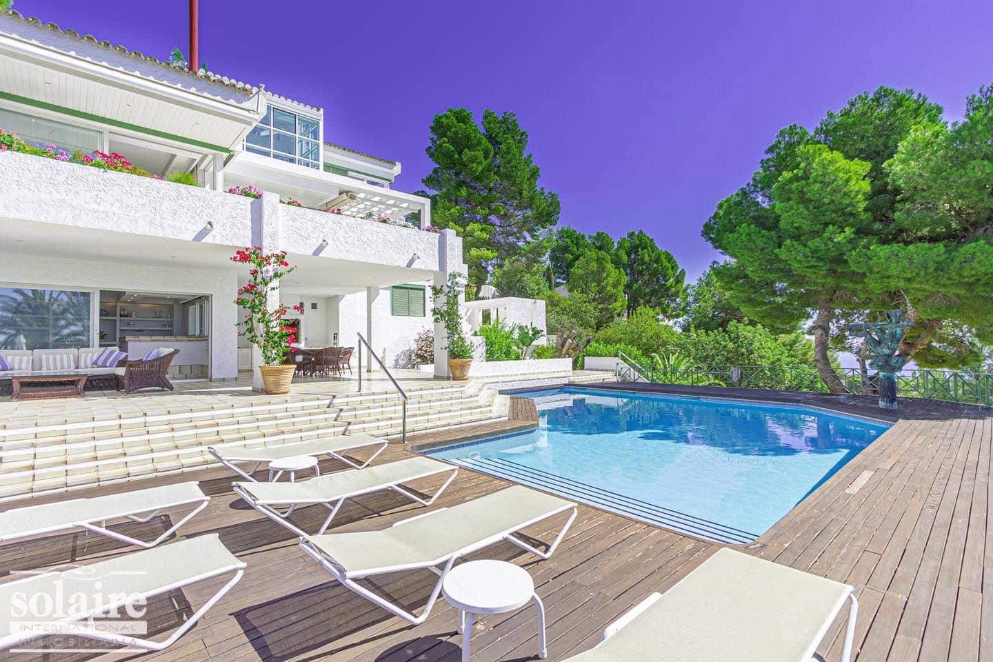 7 bedroom Villa for sale in Altea with pool garage - € 2,100,000 (Ref: 9337566)