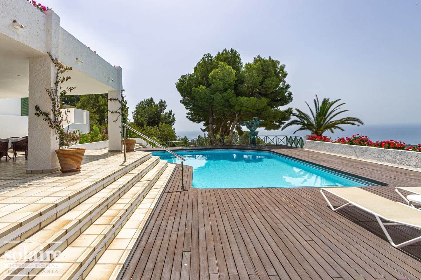 7 bedroom Villa for sale in Altea with pool garage - € 2,100,000 (Ref: 9337566)