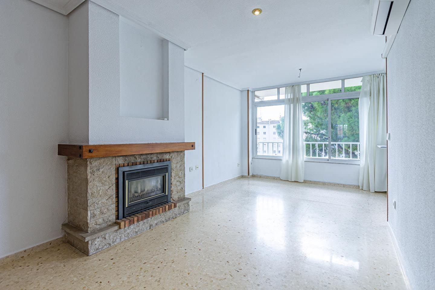 2 bedroom Apartment for rent in Altea with pool garage - € 950 (Ref: 9625369)