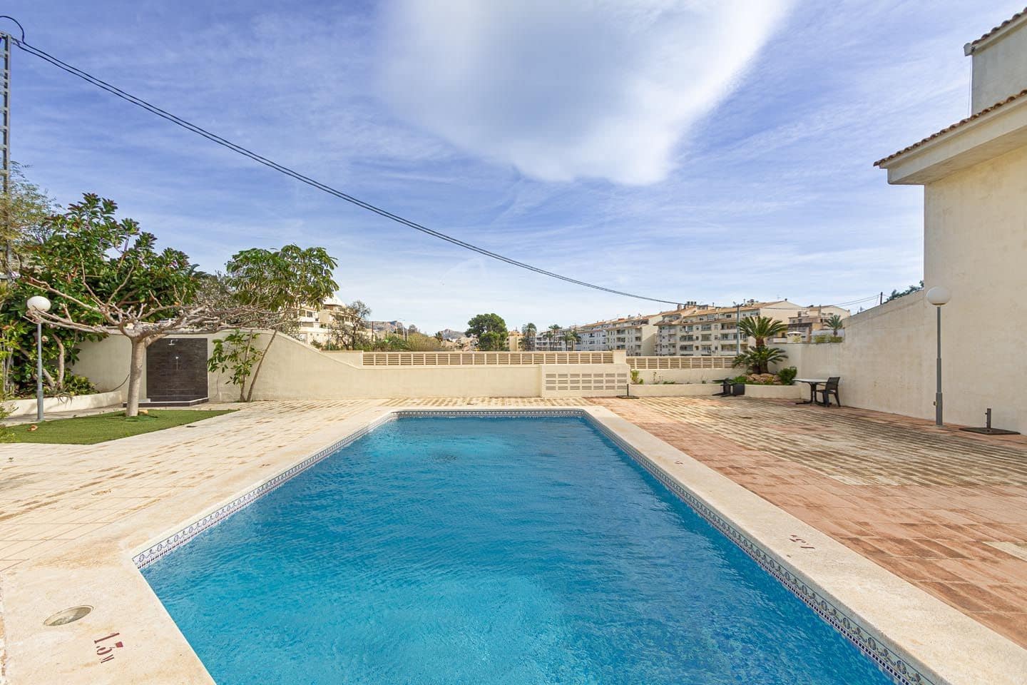 2 bedroom Apartment for rent in Altea with pool garage - € 950 (Ref: 9625369)