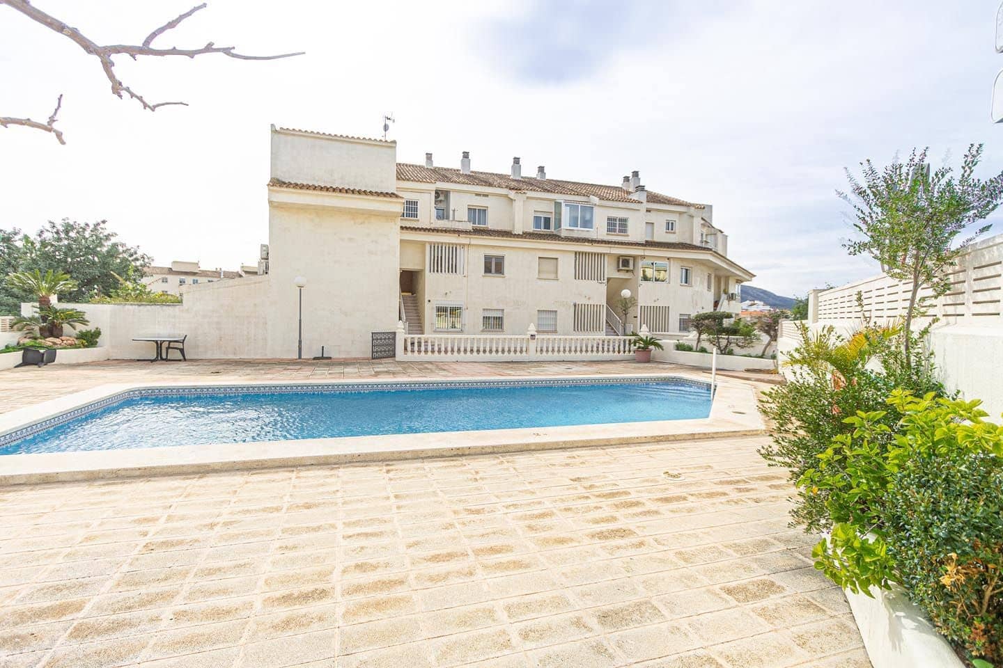 2 bedroom Apartment for rent in Altea with pool garage - € 950 (Ref: 9625369)