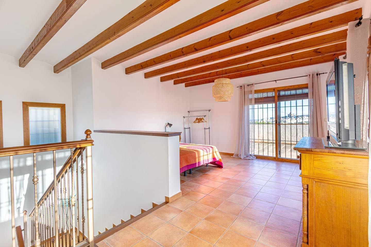 4 bedroom Villa for rent in Altea with pool garage - € 2,500 (Ref: 9637187)