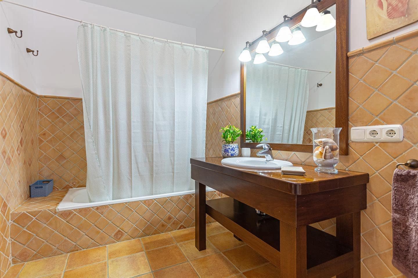 4 bedroom Villa for rent in Altea with pool garage - € 2,500 (Ref: 9637187)