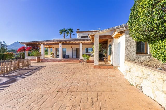 4 Zimmer Villa zu vermieten in Altea mit Pool Garage - 2.500 € (Ref: 9637187)