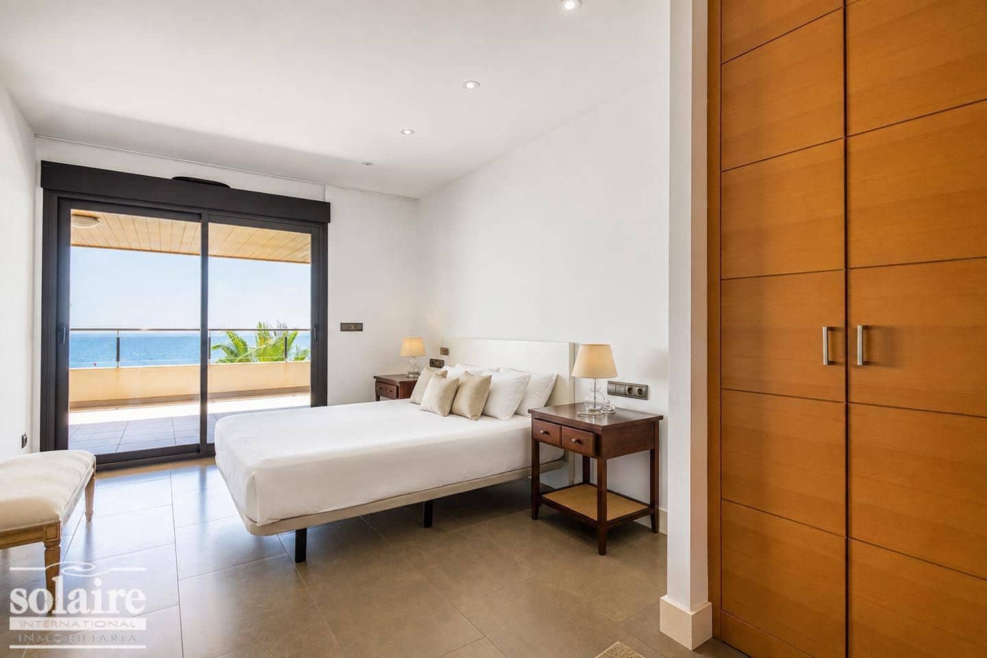 Appartement de 2 chambres à louer à Altea avec piscine garage - 1 800 € (Ref: 9999541)