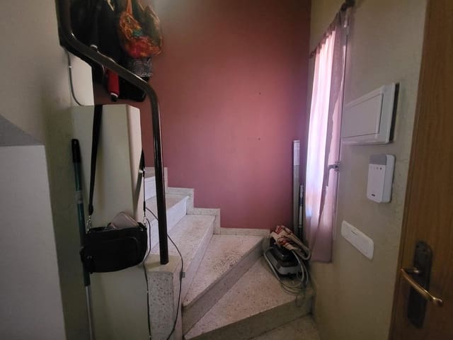 3 sypialnia Dom szeregowy na sprzedaż w Miasto Málaga - 295 000 € (Ref: 10003758)