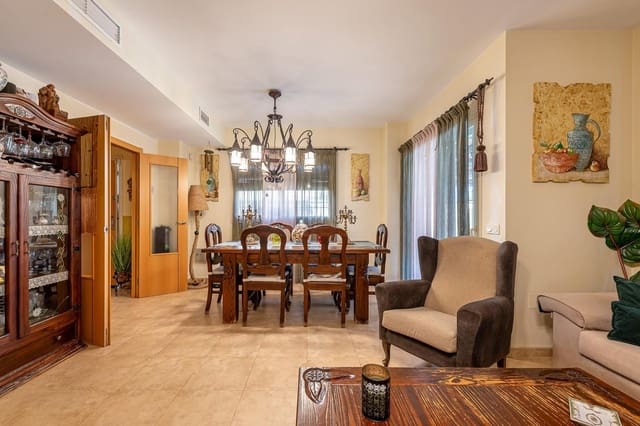 6 Zimmer Doppelhaus zu verkaufen in Pinos de Alhaurin, Alhaurín de la Torre mit Pool - 614.000 € (Ref: 10032139)