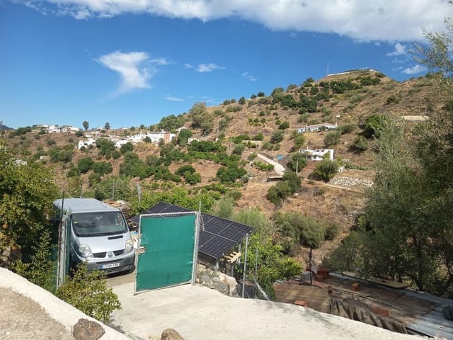 Grunde uden byggetilladelser til salg i Canillas de Aceituno - € 30.000 (Ref: 10068026)