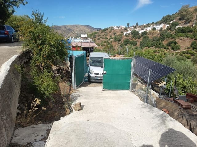 Grunde uden byggetilladelser til salg i Canillas de Aceituno - € 30.000 (Ref: 10068026)