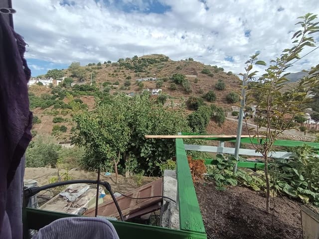 Grunde uden byggetilladelser til salg i Canillas de Aceituno - € 30.000 (Ref: 10068026)
