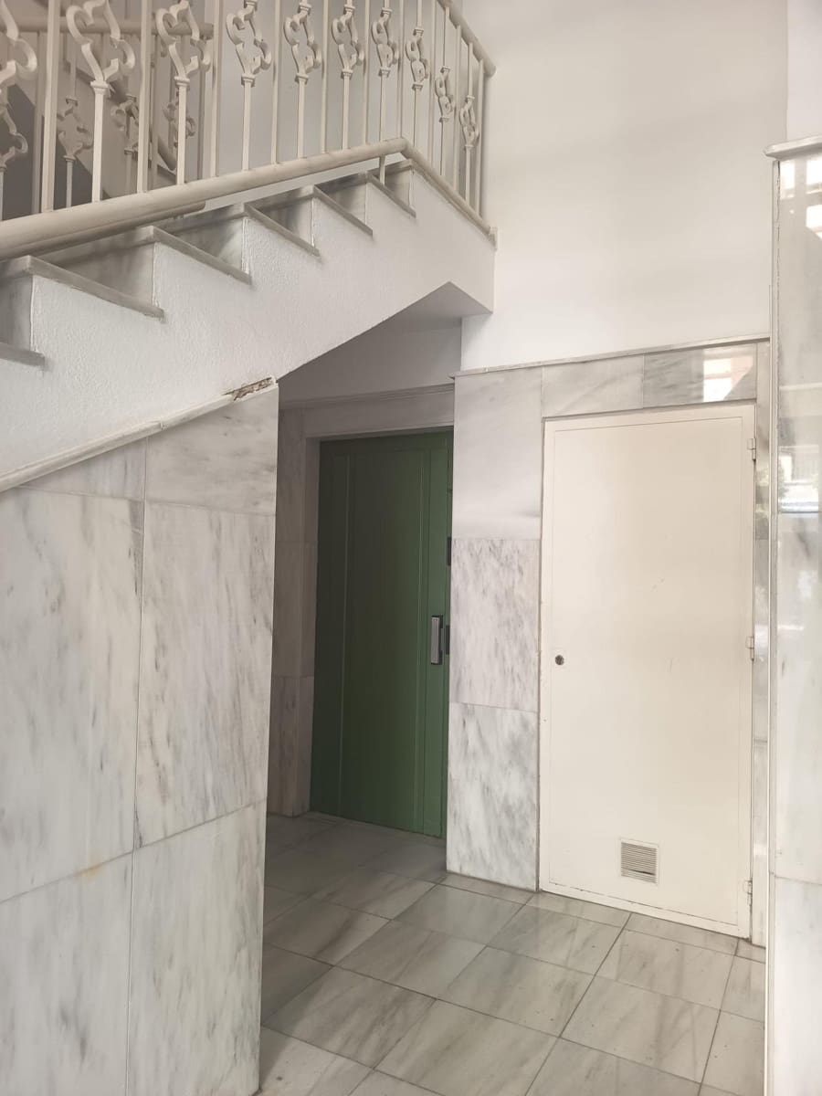 2 bedroom Flat for sale in Malaga city - € 330,000 (Ref: 10078469)