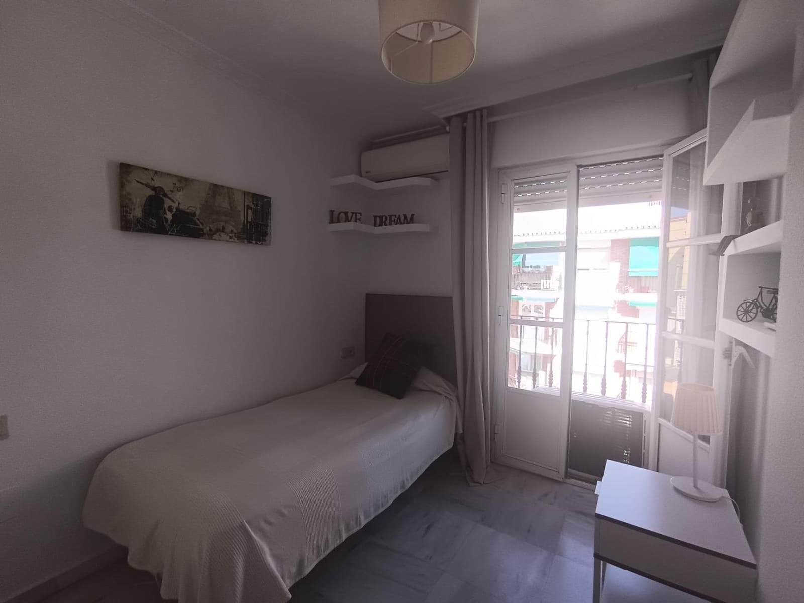2 bedroom Flat for sale in Malaga city - € 330,000 (Ref: 10078469)