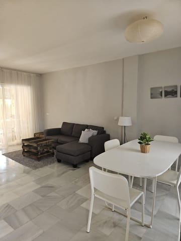 Appartement de 2 chambres à louer à Rincón de la Victoria avec piscine garage - 1 200 € (Ref: 10142460)