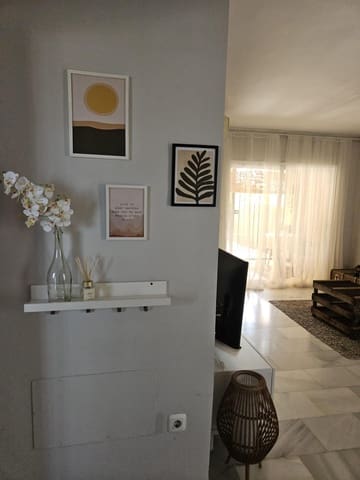 Appartement de 2 chambres à louer à Rincón de la Victoria avec piscine garage - 1 200 € (Ref: 10142460)