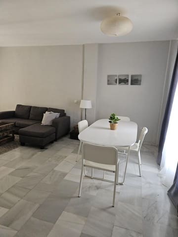 Appartement de 2 chambres à louer à Rincón de la Victoria avec piscine garage - 1 200 € (Ref: 10142460)