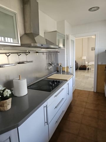 Appartement de 2 chambres à louer à Rincón de la Victoria avec piscine garage - 1 200 € (Ref: 10142460)
