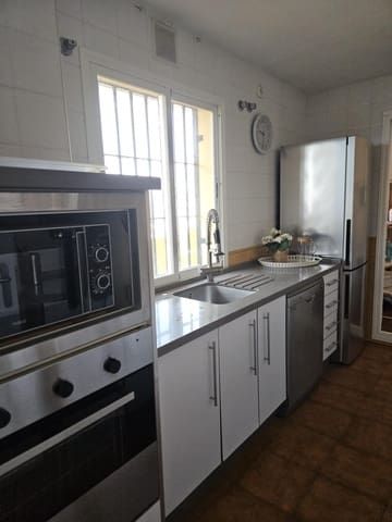 Appartement de 2 chambres à louer à Rincón de la Victoria avec piscine garage - 1 200 € (Ref: 10142460)