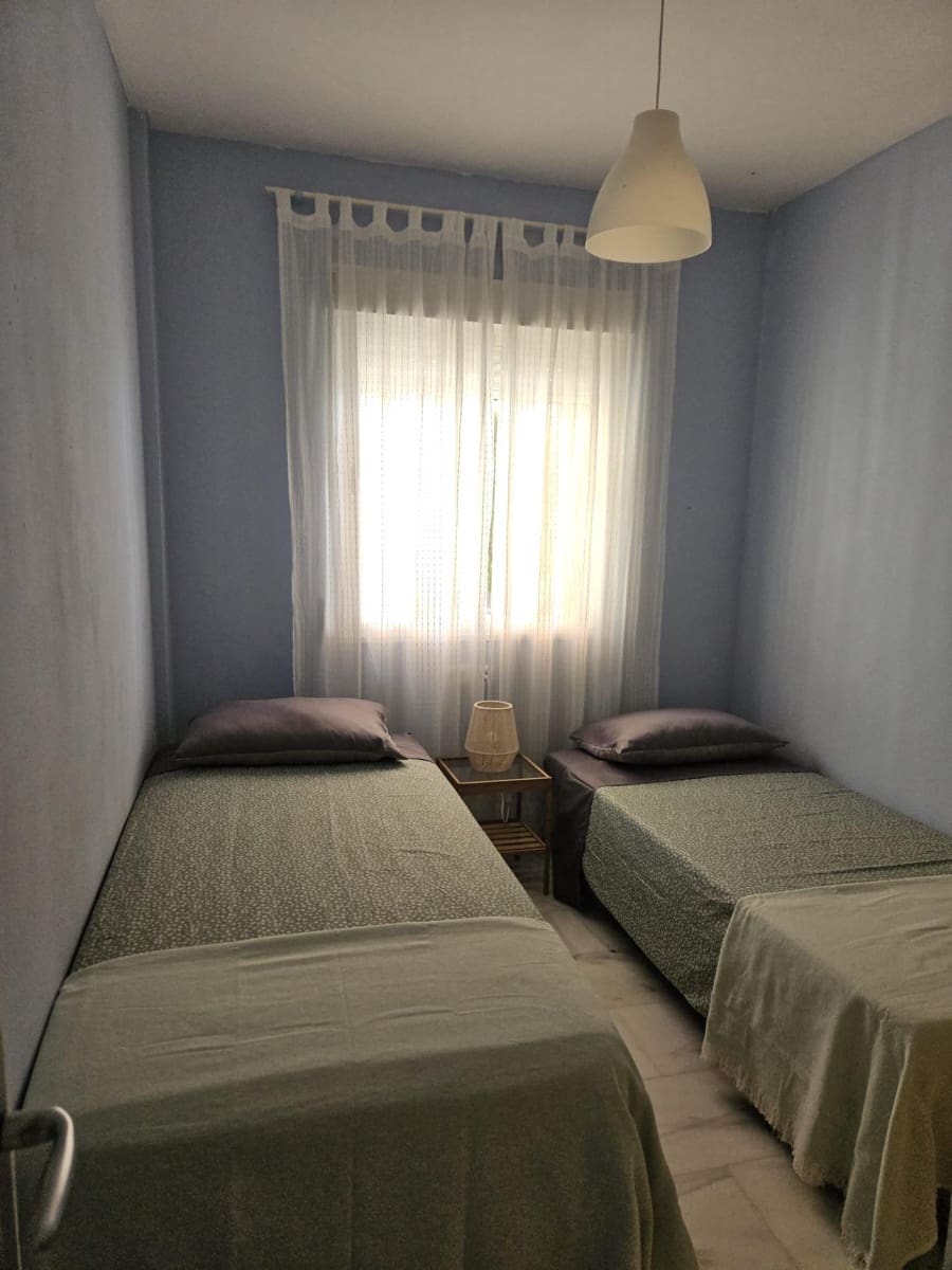Appartement de 2 chambres à louer à Rincon de la Victoria avec piscine garage - 1 200 € (Ref: 10142460)
