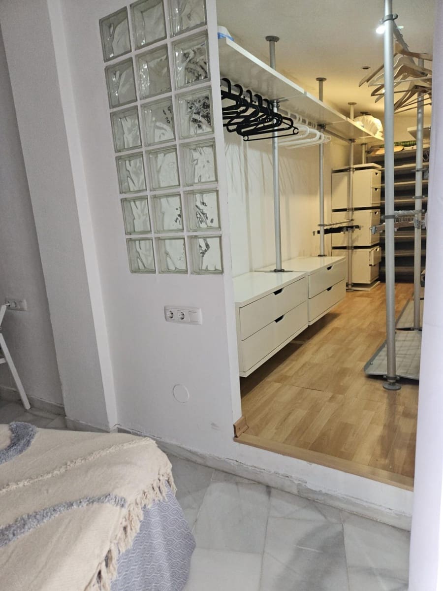 Appartement de 2 chambres à louer à Rincon de la Victoria avec piscine garage - 1 200 € (Ref: 10142460)