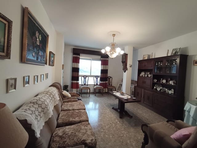 3 bedroom Villa for sale in Pedregalejo, Málaga city - € 428,500 (Ref: 10155350)