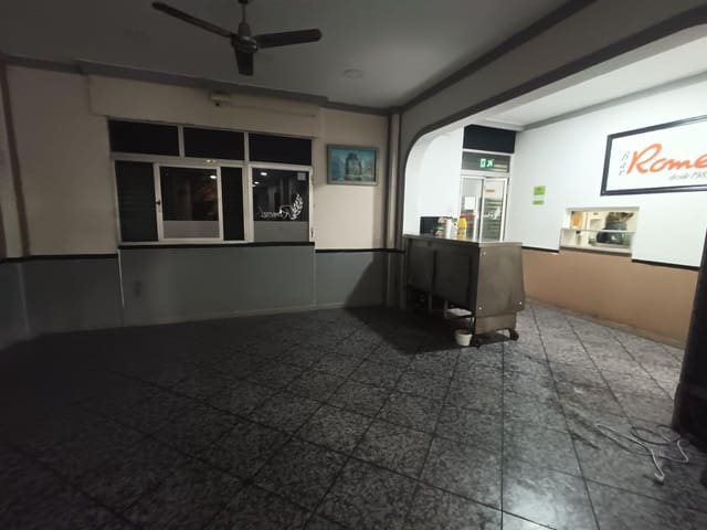 Commercieel te koop in Málaga stad - € 425.000 (Ref: 10159808)