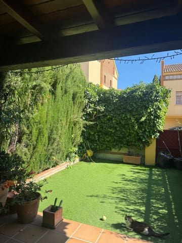 3 soveværelse Rækkehus til salg i Rincón de la Victoria med swimmingpool garage - € 550.000 (Ref: 10161583)