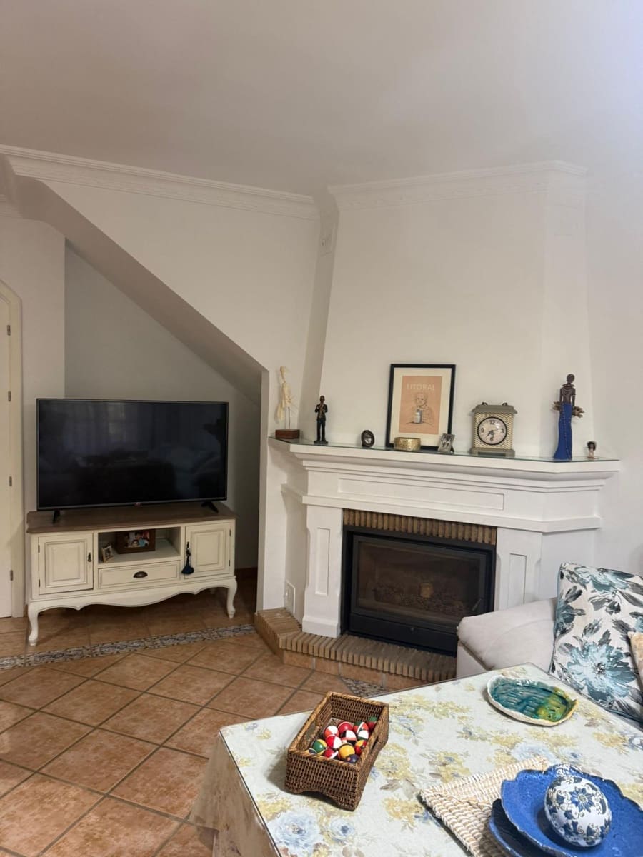 3 slaapkamer Rijtjeshuis te koop in Rincon de la Victoria met zwembad garage - € 550.000 (Ref: 10161583)