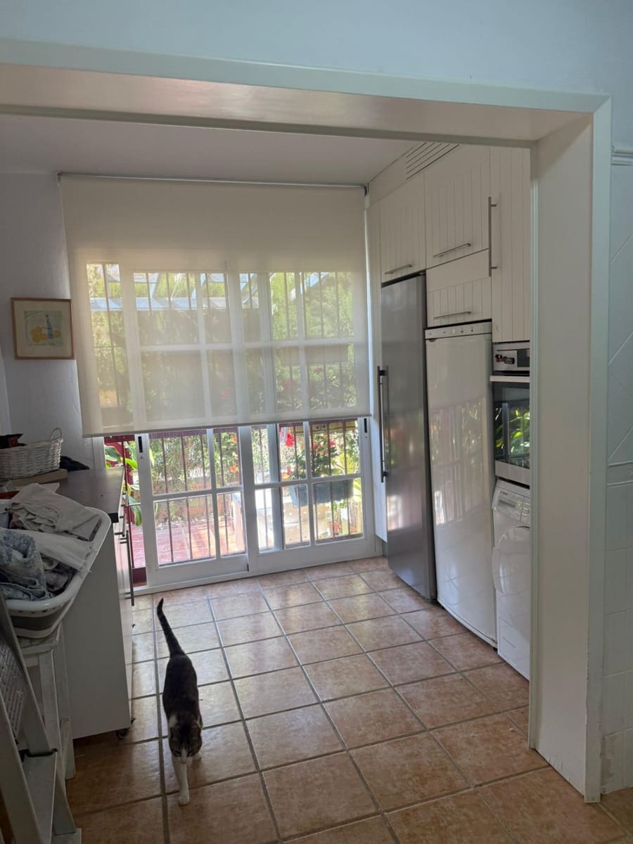 3 slaapkamer Rijtjeshuis te koop in Rincon de la Victoria met zwembad garage - € 550.000 (Ref: 10161583)