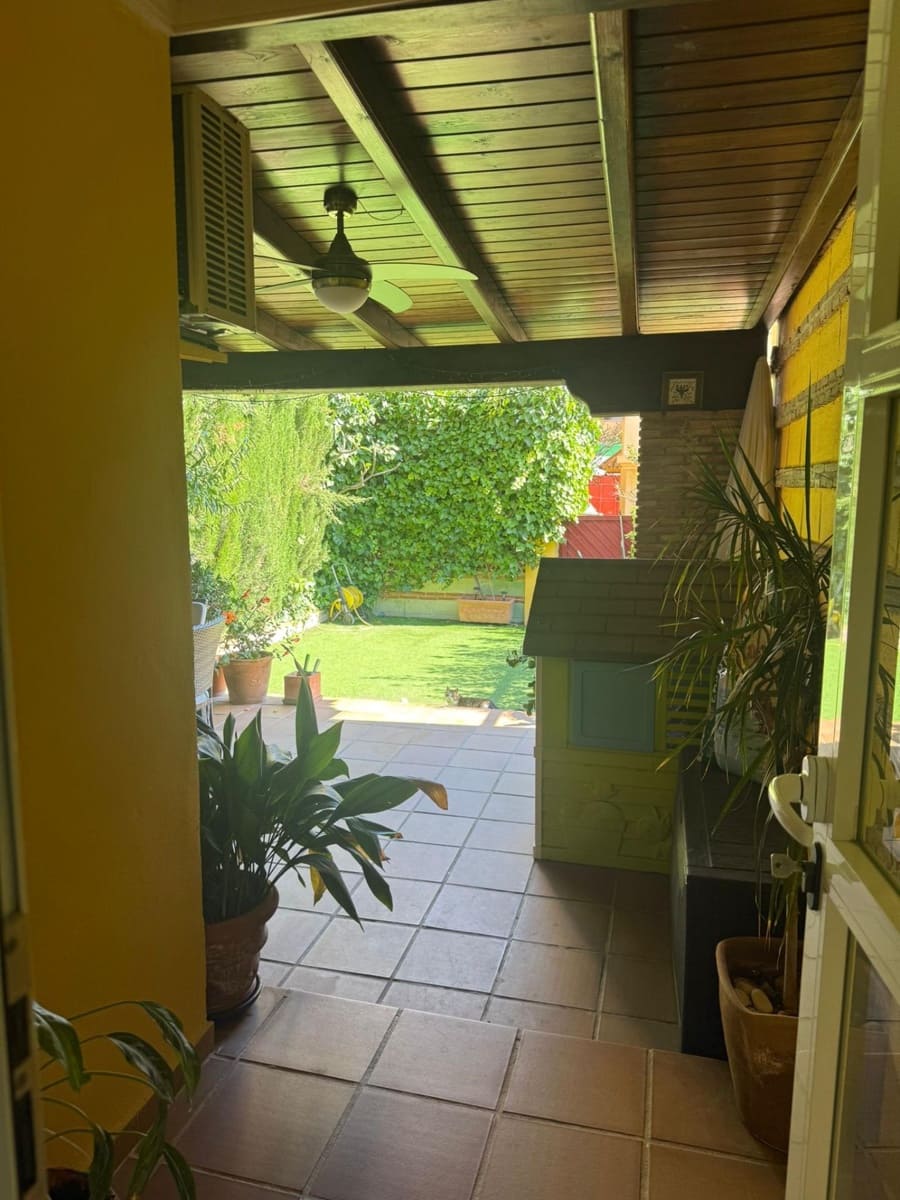 3 slaapkamer Rijtjeshuis te koop in Rincon de la Victoria met zwembad garage - € 550.000 (Ref: 10161583)