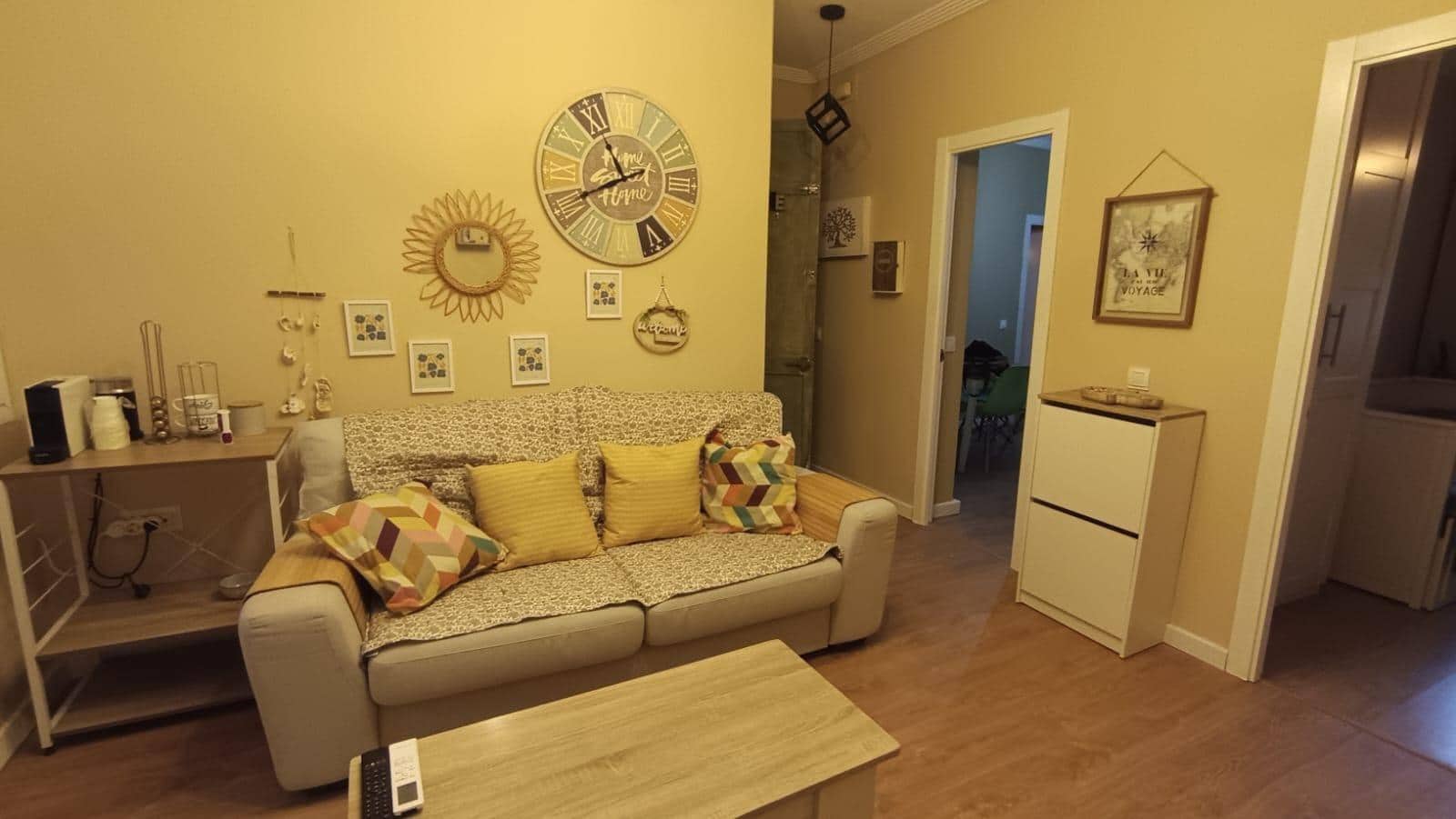3 bedroom Flat for rent in Malaga city - € 1,300 (Ref: 10171811)
