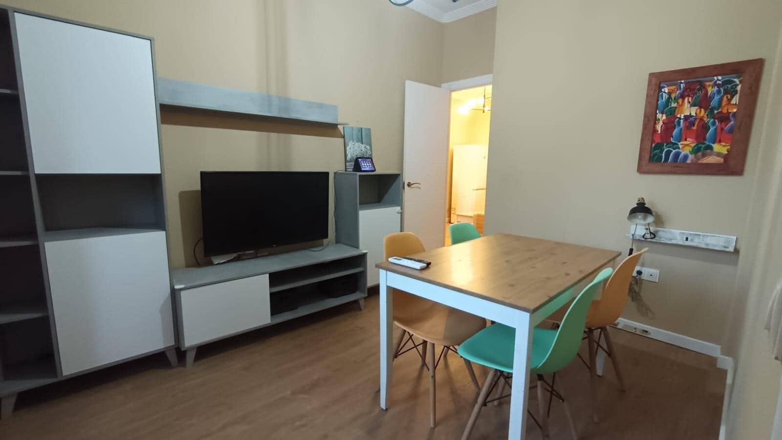 3 bedroom Flat for rent in Malaga city - € 1,300 (Ref: 10171811)