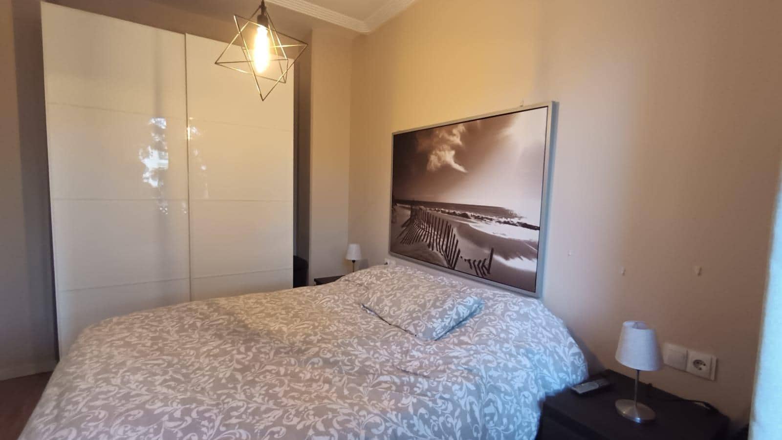 3 bedroom Flat for rent in Malaga city - € 1,300 (Ref: 10171811)