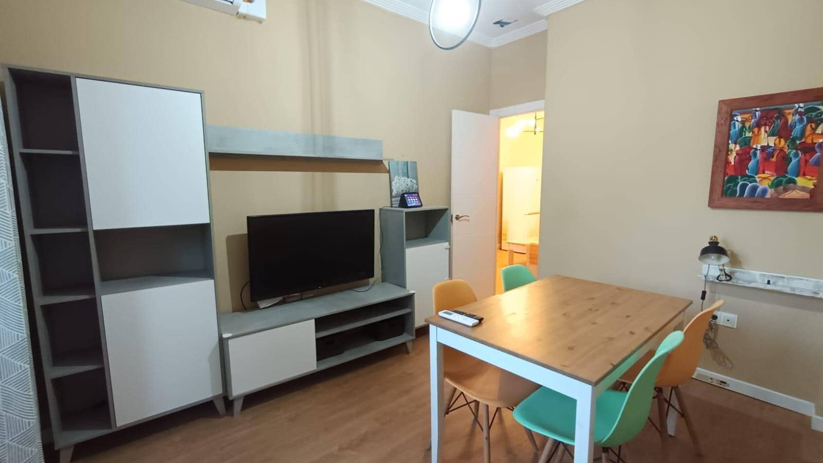 3 bedroom Flat for rent in Malaga city - € 1,300 (Ref: 10171811)