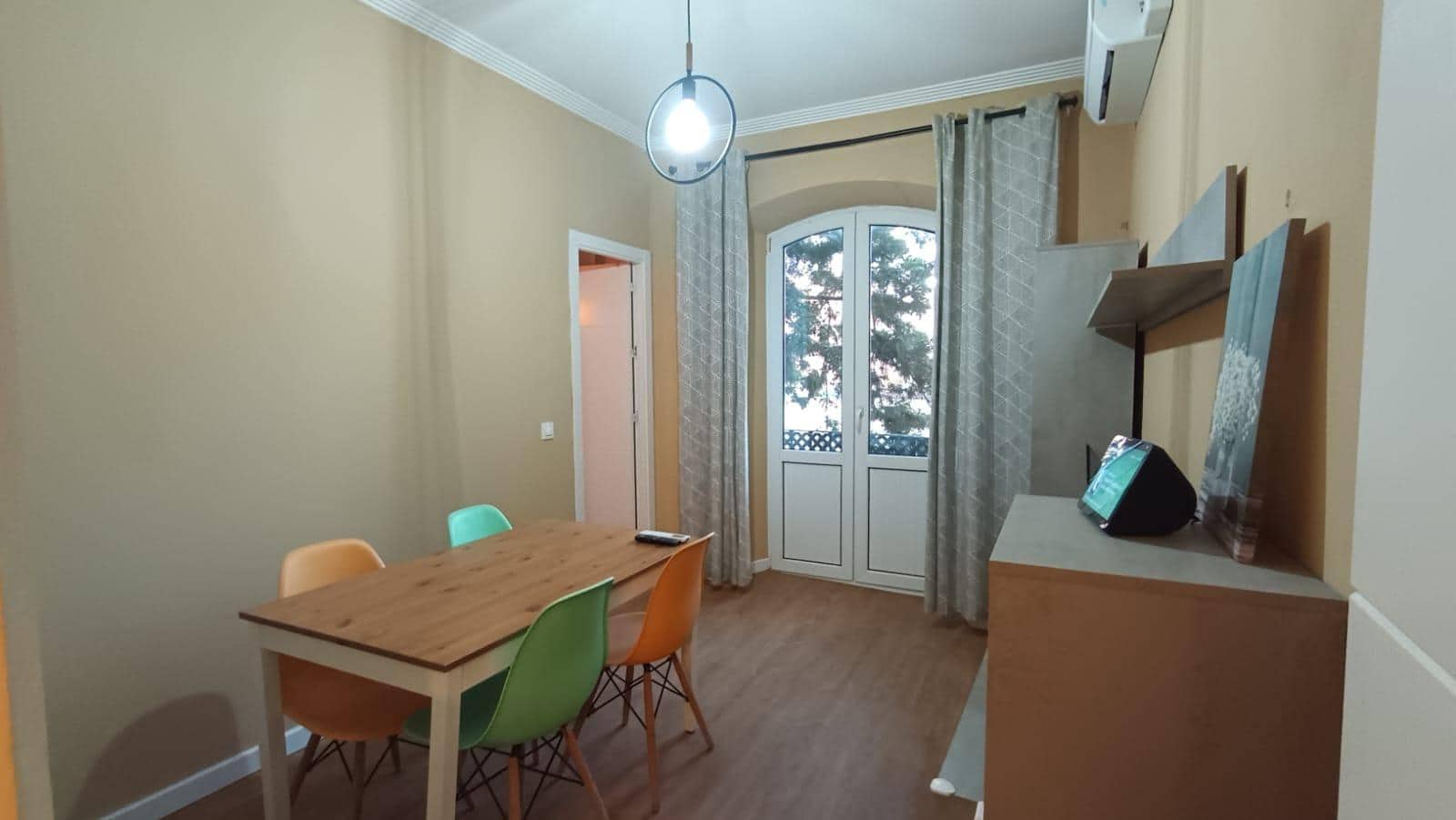 3 bedroom Flat for rent in Malaga city - € 1,300 (Ref: 10171811)